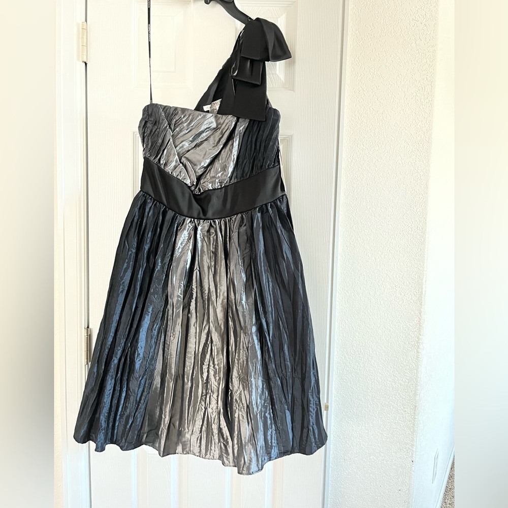 NWT Maggy London One Shoulder Bow Cocktail Dress